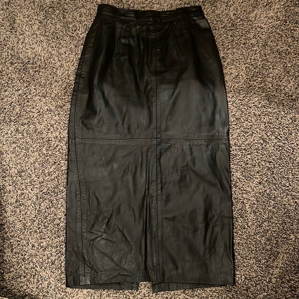 Ladies size 6 black leather skirt